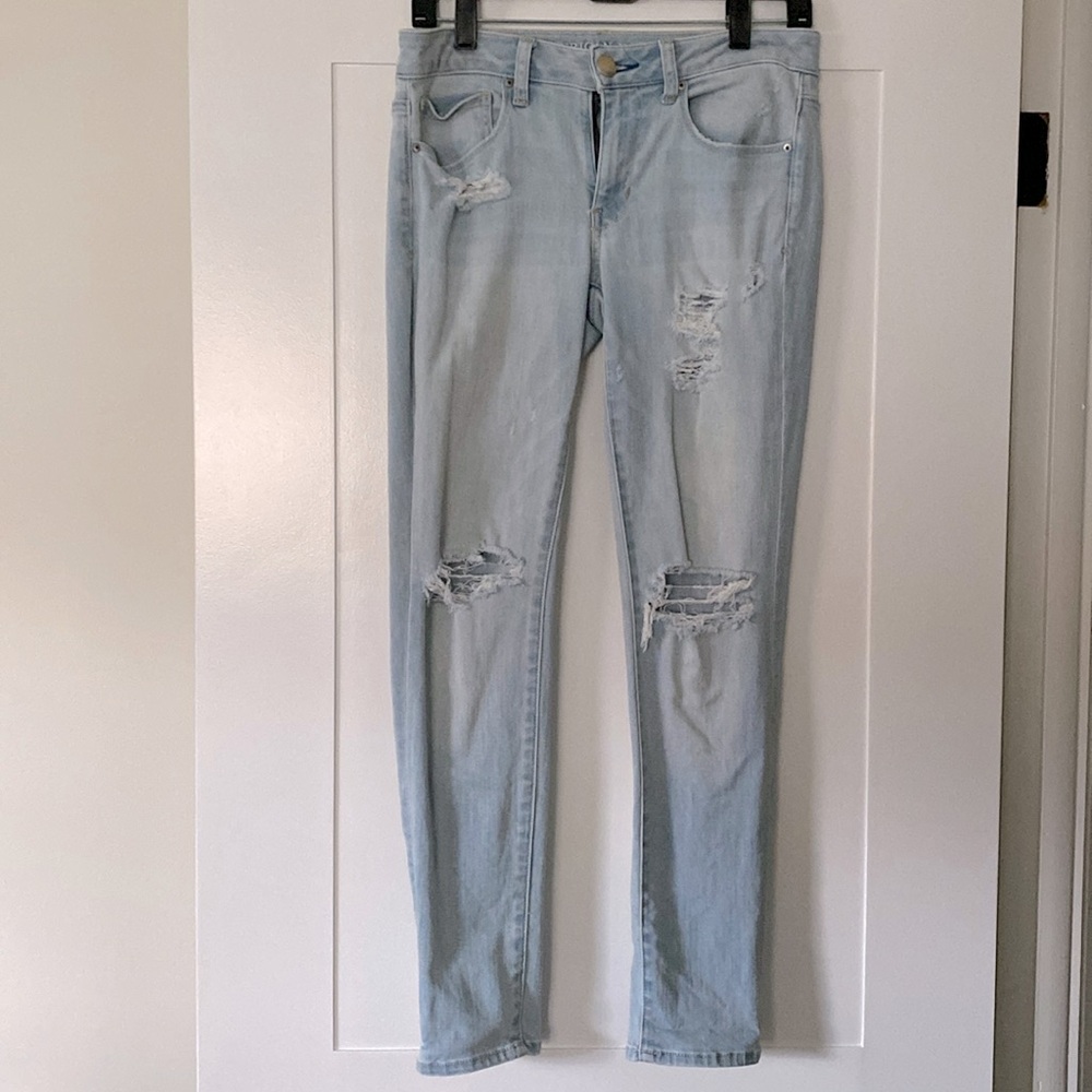 American Eagle Light-wash Skinny Jeans - Size 6 Short
